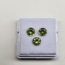 Круг 5,50 мм, 4/2, вес гарнитура: 2,09 ct. - Ювелирные изделия, бижутерия