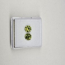 Круг 5,95 мм, 4/1, вес пары: 2,08 ct. - Ювелирные изделия, бижутерия