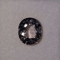 Овал 9,25*8,00 мм, вес: 2,58 ct. - Ювелирные изделия, бижутерия