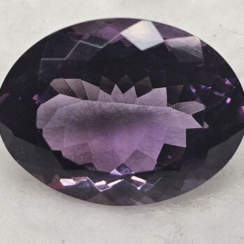 Овал 22,20*17,15 мм, h = 10.90 мм, вес: 22,13 ct. - Ювелирные изделия, бижутерия