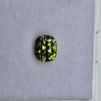 Кушон, 5,80*4,92 мм, 4/1, вес: 0,86 ct. - Ювелирные изделия, бижутерия