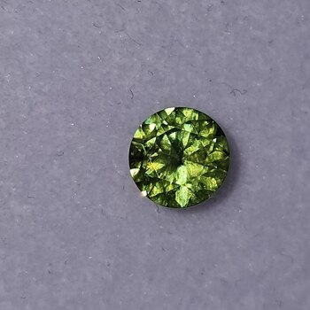 Круг 5,28 мм, 4/1, вес: 0,82 ct - Ювелирные изделия, бижутерия