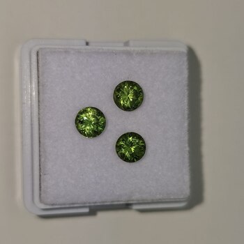 Круг 4,86 мм, вес гарнитура: 1,64 ct. - Ювелирные изделия, бижутерия