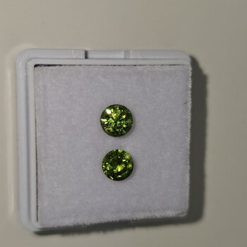 Круг 4,85 мм, 4/2, вес пары: 1,09 ct. - Ювелирные изделия, бижутерия