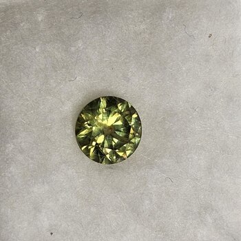 Круг 5,85 мм, 5/1, вес: 1.04 ct. - Ювелирные изделия, бижутерия