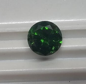 Круг 8,30 мм, 1/2, вес: 2,34 ct. - Ювелирные изделия, бижутерия
