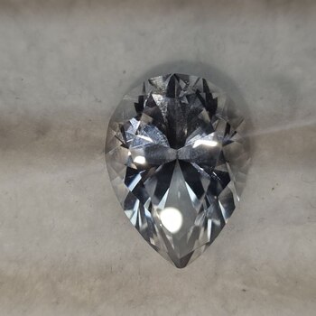 Груша 16,50*12,00 мм, вес: 8,06 ct. - Ювелирные изделия, бижутерия