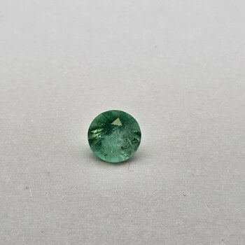 Круг 6,90 мм, 4/г3, вес: 0,97 ct. - Ювелирные изделия, бижутерия