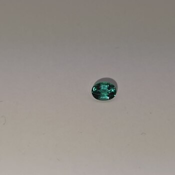 Овал 5,60*4,37 мм, 3/г1, вес: 0,54 ct. - Ювелирные изделия, бижутерия
