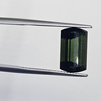 Багет/фантазия 12,40*7,60 мм, вес: 4,54 ct. - Ювелирные изделия, бижутерия