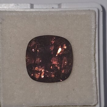 Кушон 10,70*10,70 мм, вес: 6,58 ct. - Ювелирные изделия, бижутерия